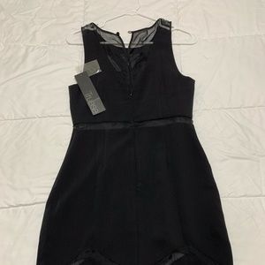 Little black dress size S/4 light weight back zip